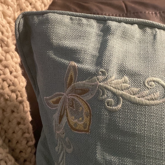 J. QUEEN NEW YORK EUROPEAN SHAM, ALEXANDRA TEAL, w/EMBROIDERY 26” x 26” NWT - Picture 3 of 7